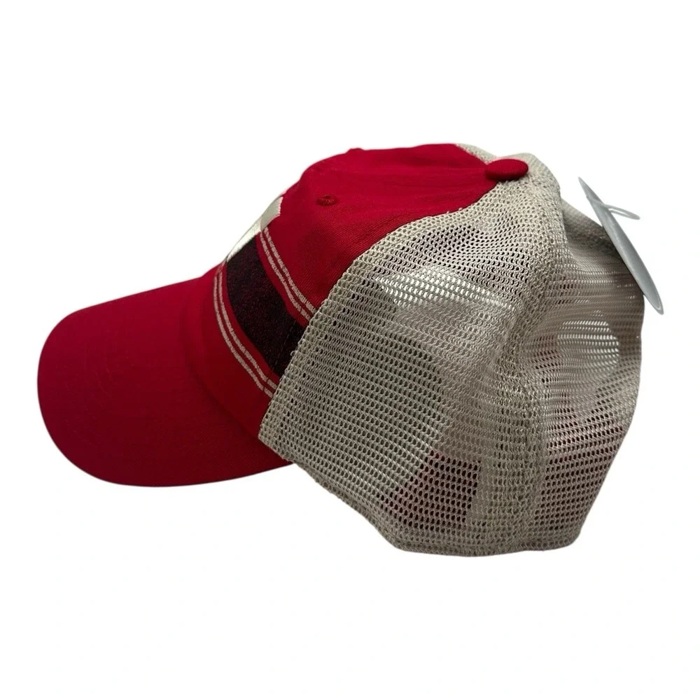 Captivating Wisconsin Badgers‎ Hat Cap Snapback Trucker Adjustable Red Striped